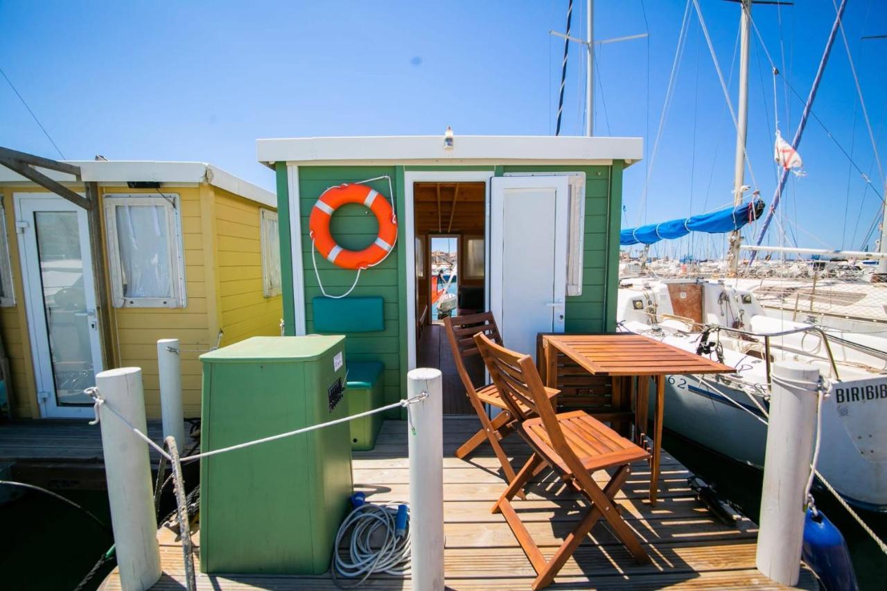 Hotel en barco Sardinia Houseboat Ad